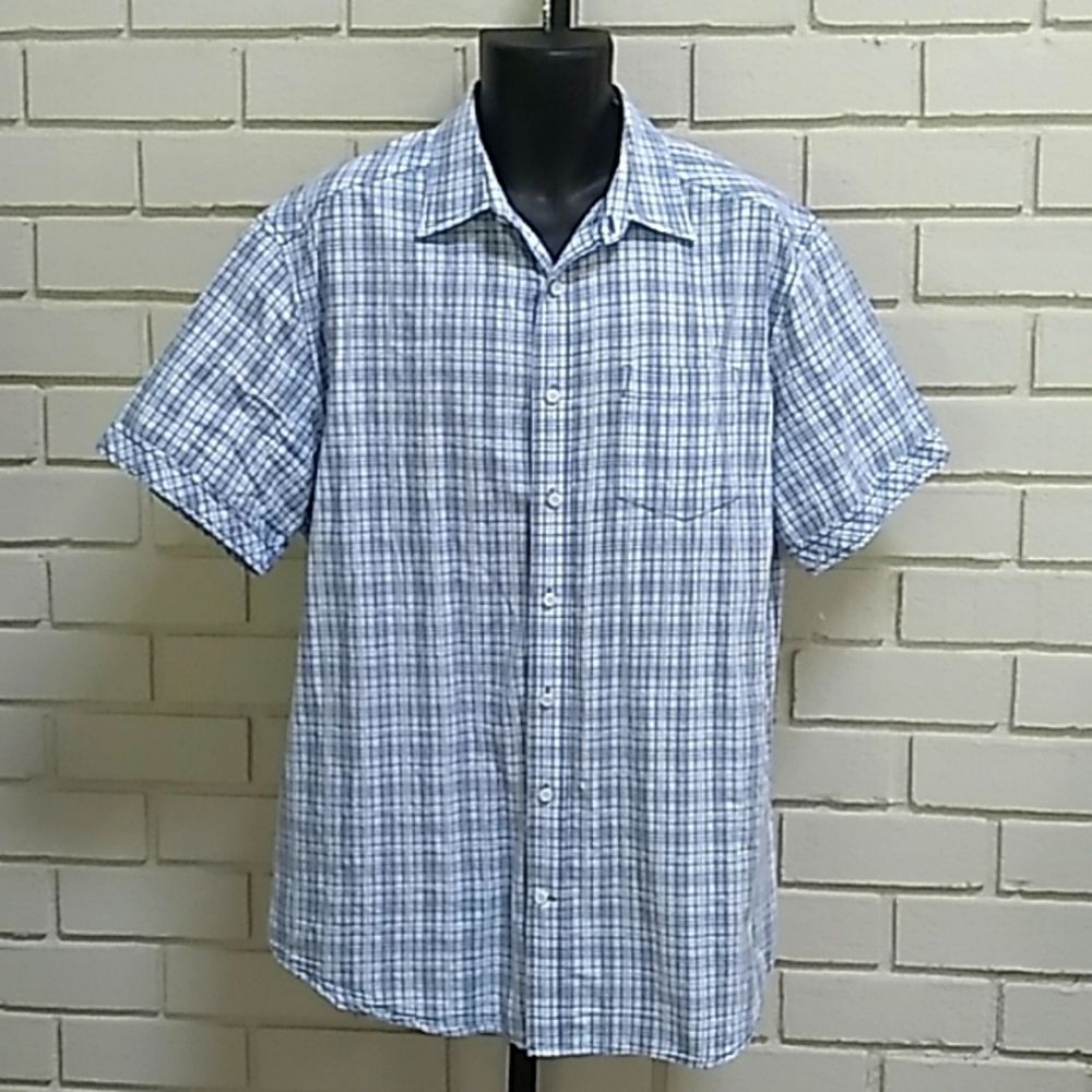 Blue Slim Fit Plaid Short Sleeve Button Down Shirt. Size XLT